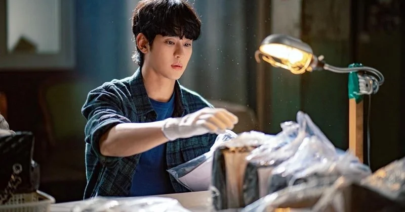 Công ty của Kim Soo-hyun ra văn bản 12 trang đáp trả gia đình Kim Sae-ron