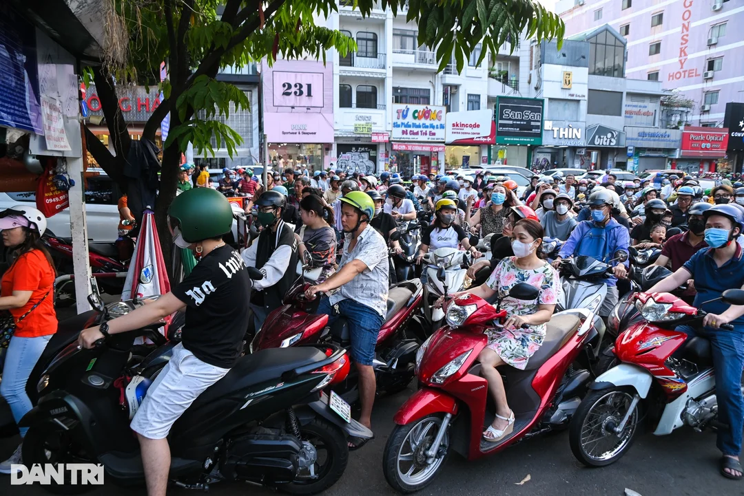 Lễ Hội Bánh Mì TPHCM Thu Hút Đông Đảo Người Tham Gia